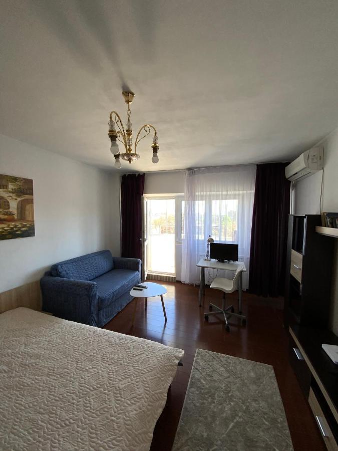 Le Garcon De Adi-Cosy,Quiet,Spatious Studio Bucharest Exterior photo